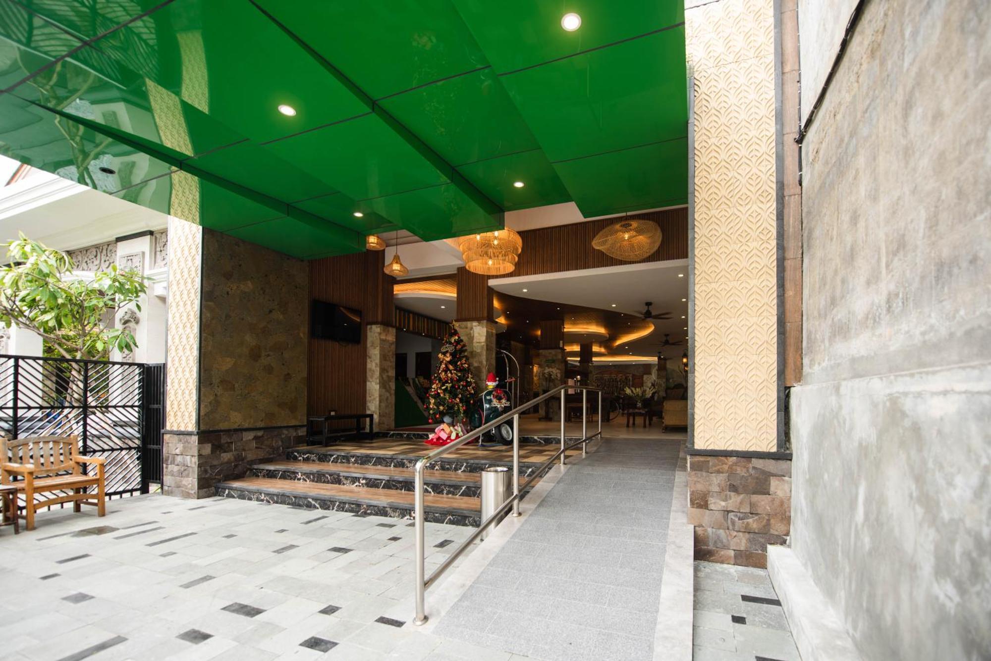 Sandat Hotel Legian Zewnętrze zdjęcie