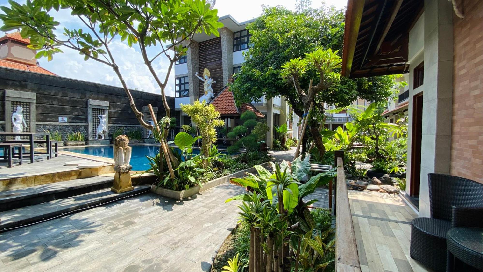 Sandat Hotel Legian Zewnętrze zdjęcie
